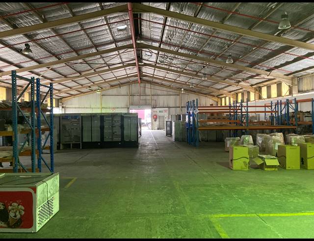 2,140M² FACTORY TO LET IN WESTMEAD